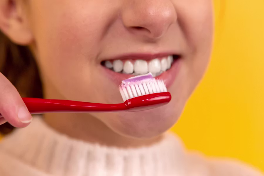 Pulizia professionale dei denti in studio — Studio Dentistico Barbara Vertechy